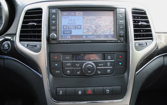Jeep Grand Cherokee cena 63900 przebieg: 158900, rok produkcji 2012 z Radzymin małe 191